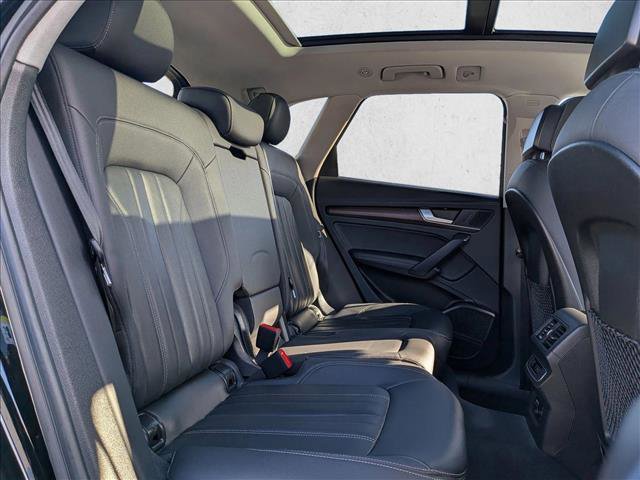 Used 2021 Audi Q5 e Premium Plus w/ Premium Plus Package image 22