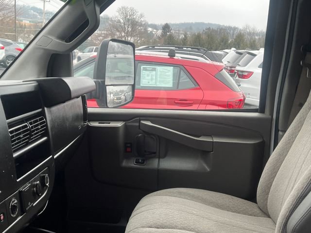 Used 2020 Chevrolet Express 3500 w/ Power Convenience Package image 20