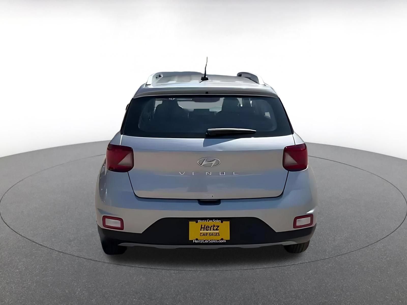 Used 2026 Hyundai Venue SEL FWD image 14