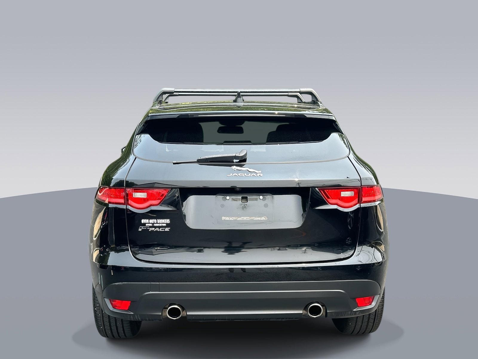 Used 2017 Jaguar F-PACE Premium image 4