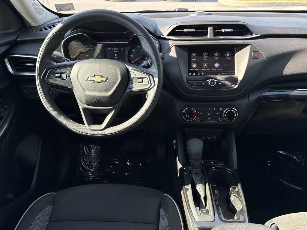 Used 2023 Chevrolet TrailBlazer LT FWD image 3