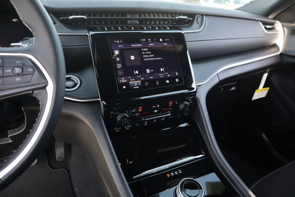 New 2025 Jeep Grand Cherokee L Altitude image 5