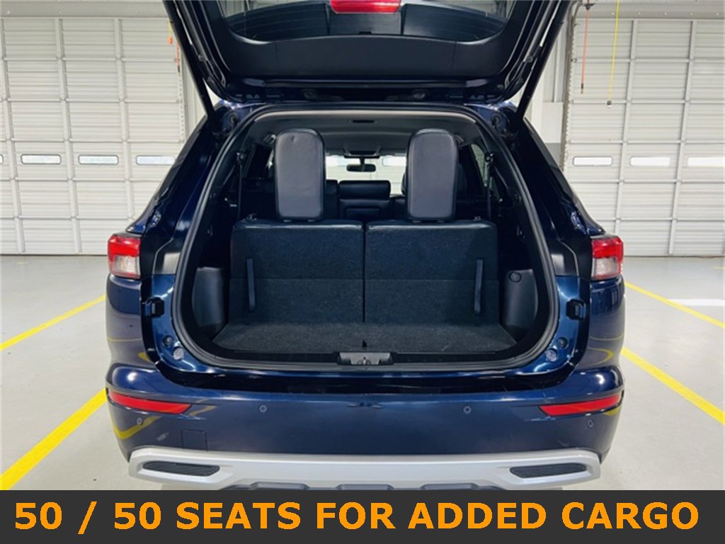 Used 2024 Mitsubishi Outlander SE image 12