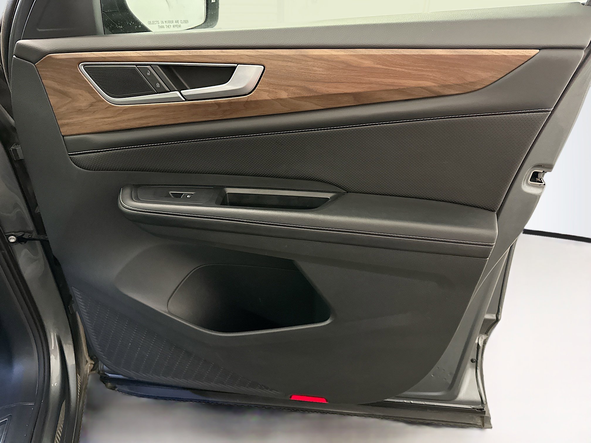 Used 2024 Volkswagen Atlas SE image 35