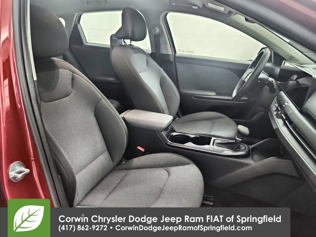 Used 2025 Kia K4 FWD image 30
