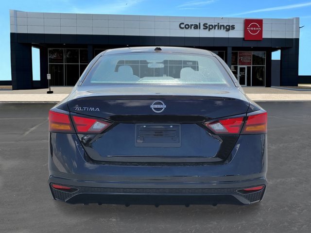 New 2025 Nissan Altima 2.5 SV image 4