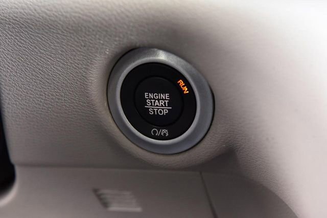 Used 2024 Chrysler Voyager LX image 16