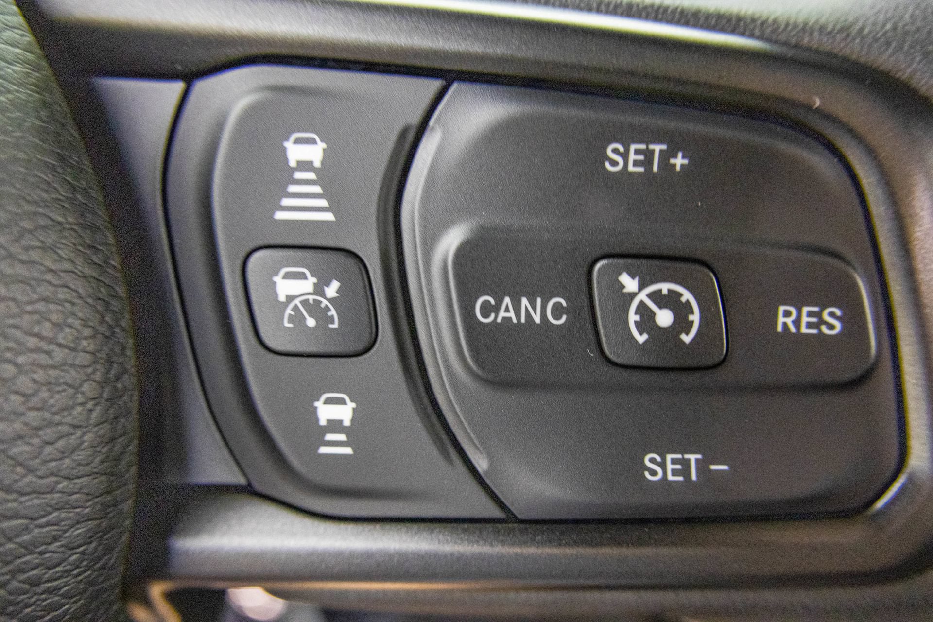 New 2026 Jeep Gladiator Sport AWD/4WD image 28
