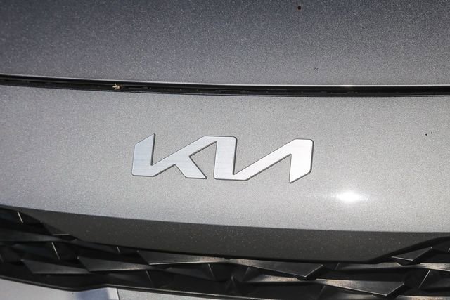 Used 2023 Kia Forte LXS w/ LXS Technology Package image 7