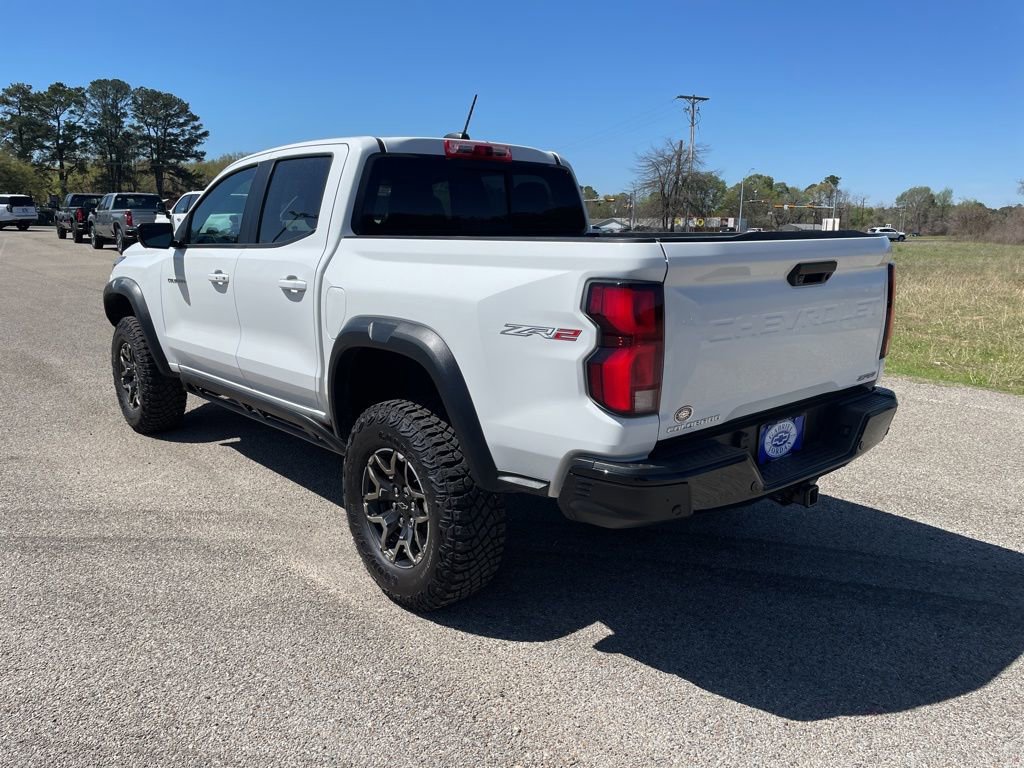 Used 2023 Chevrolet Colorado ZR2 w/ ZR2 Convenience Package III image 3