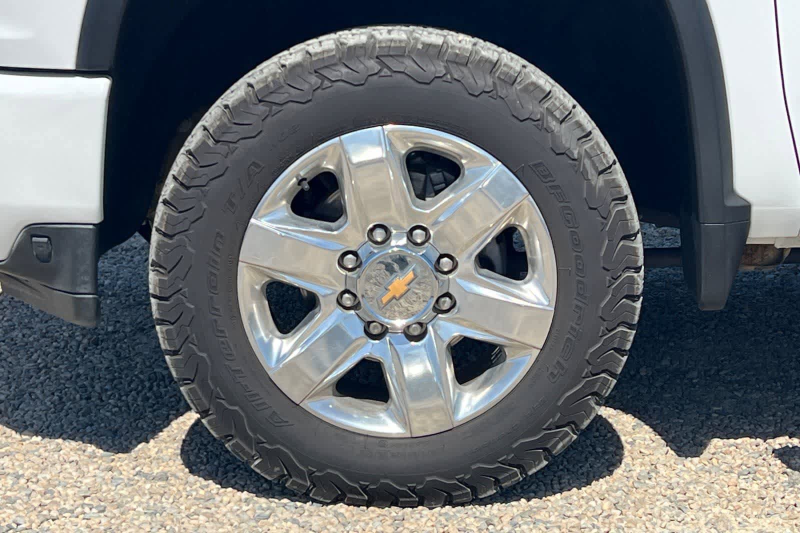 Used 2021 Chevrolet Silverado 2500 LTZ w/ Z71 Chrome Sport Edition AWD/4WD image 12