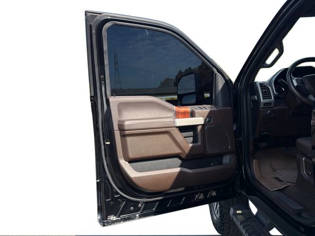 Used 2017 Ford F250 King Ranch w/ FX4 Off-Road Package AWD/4WD image 22