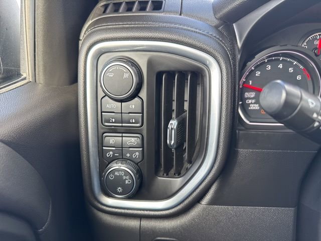 Used 2019 Chevrolet Silverado 1500 LT Trail Boss w/ Convenience Package AWD/4WD image 19