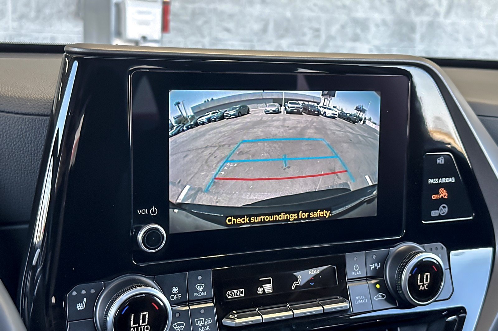 Certified 2024 Toyota Highlander XLE AWD/4WD image 19
