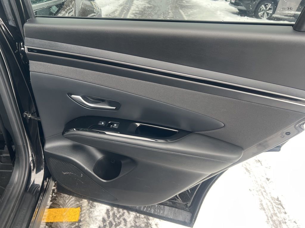 Used 2022 Hyundai Tucson Limited image 18
