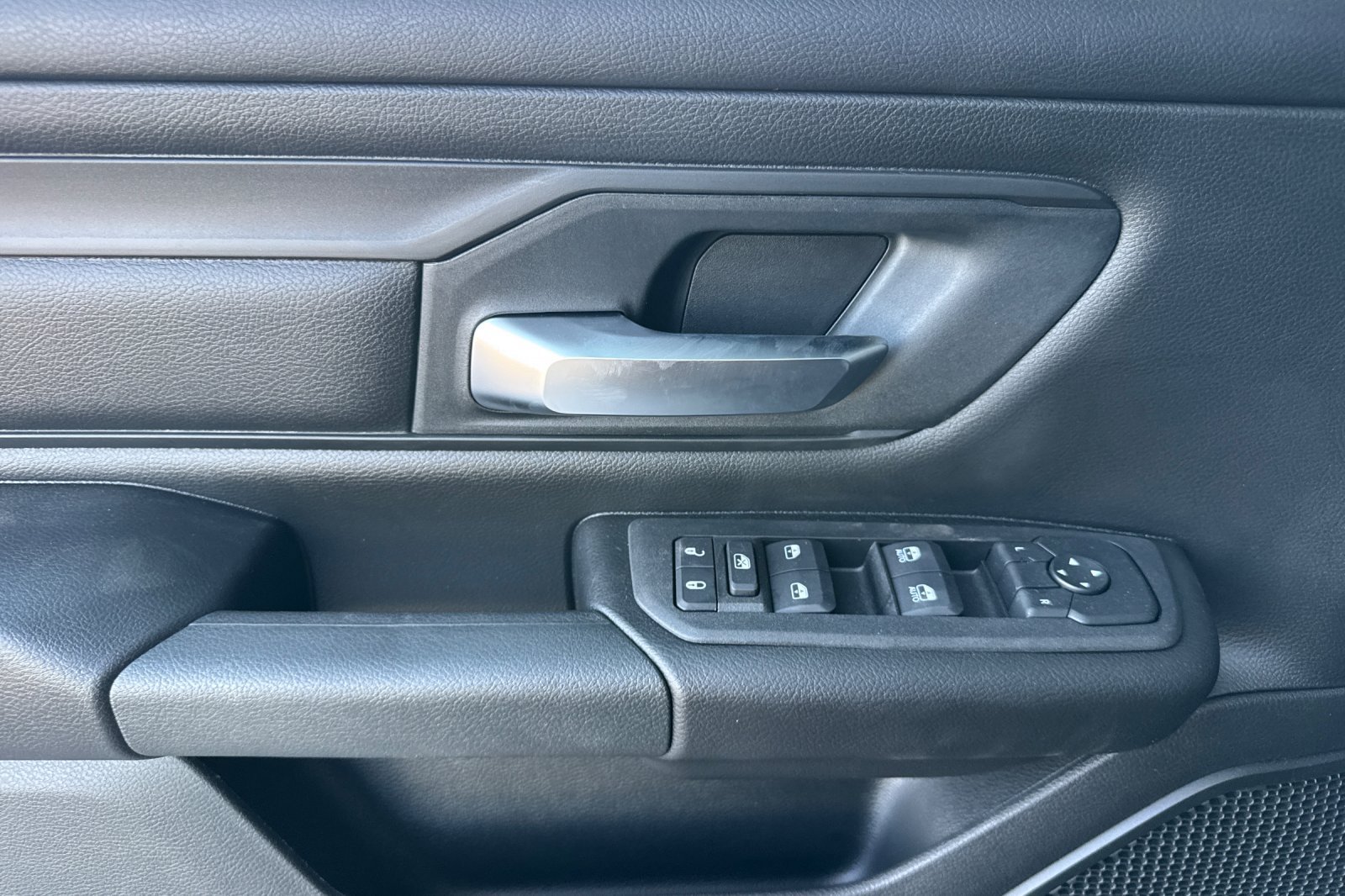 New 2026 RAM 1500 Express AWD/4WD image 10