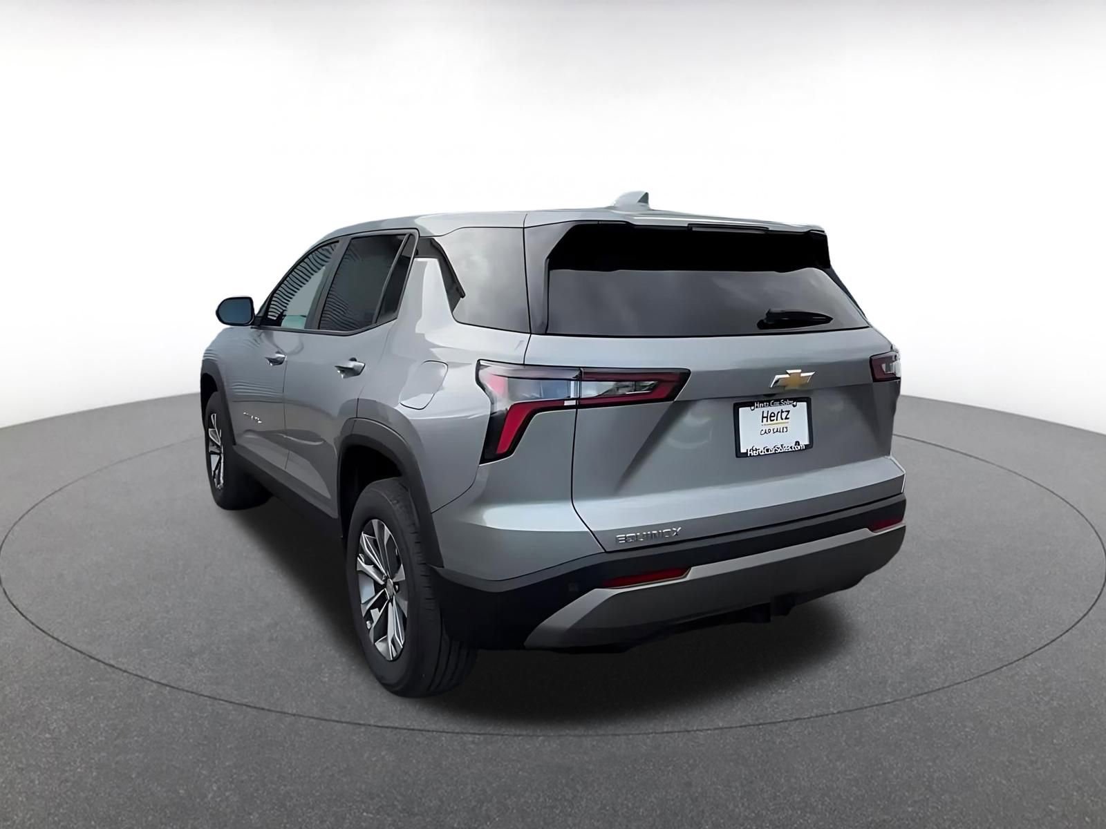 Used 2025 Chevrolet Equinox LT FWD image 11