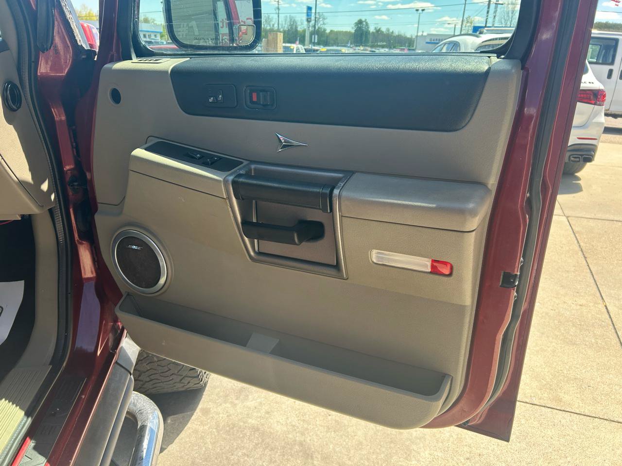 Used 2003 HUMMER H2 w/ Preferred Equipment Group AWD/4WD image 16