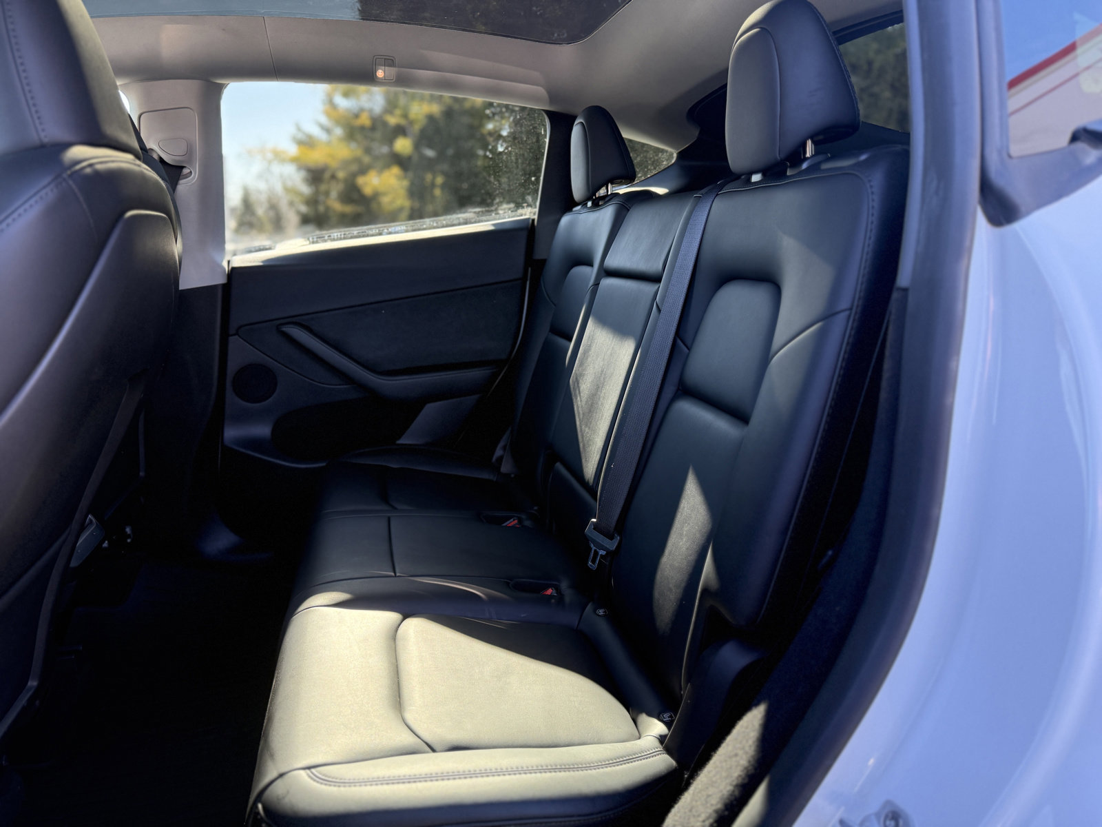 Used 2023 Tesla Model Y Long Range image 18