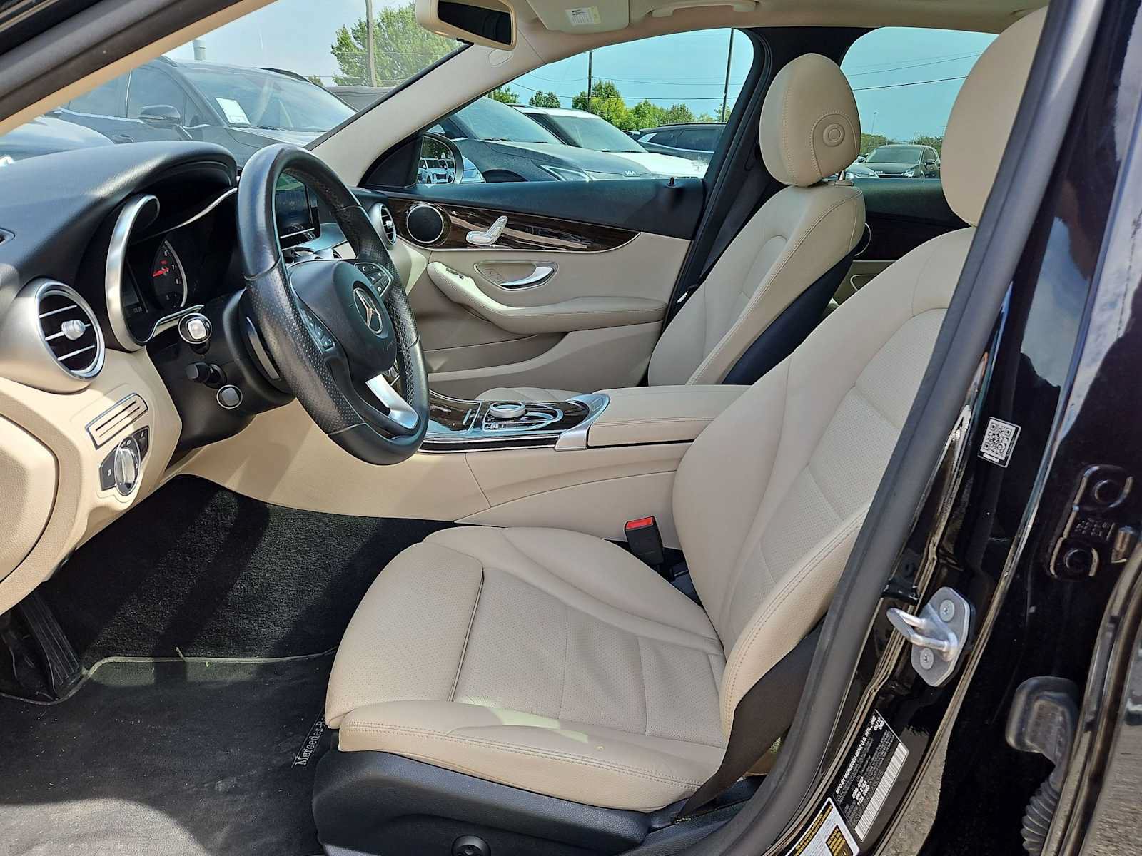 Used 2018 Mercedes-Benz C 300 Sedan image 15