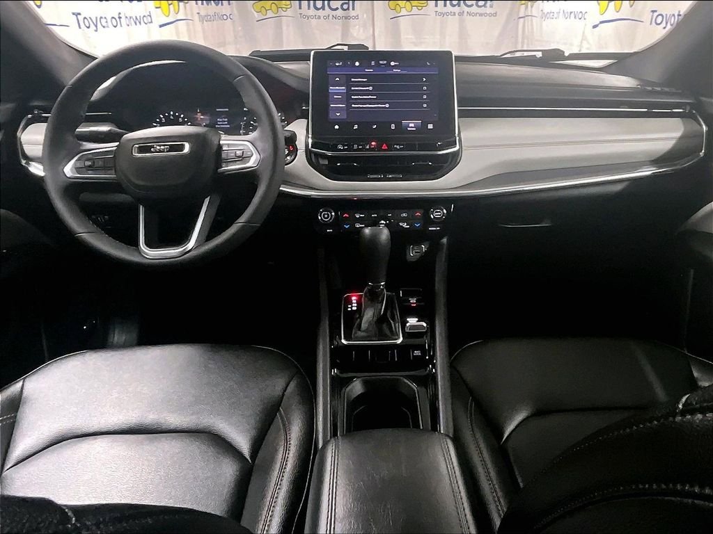 Used 2024 Jeep Compass Limited w/ Sun and Sound Group AWD/4WD image 21