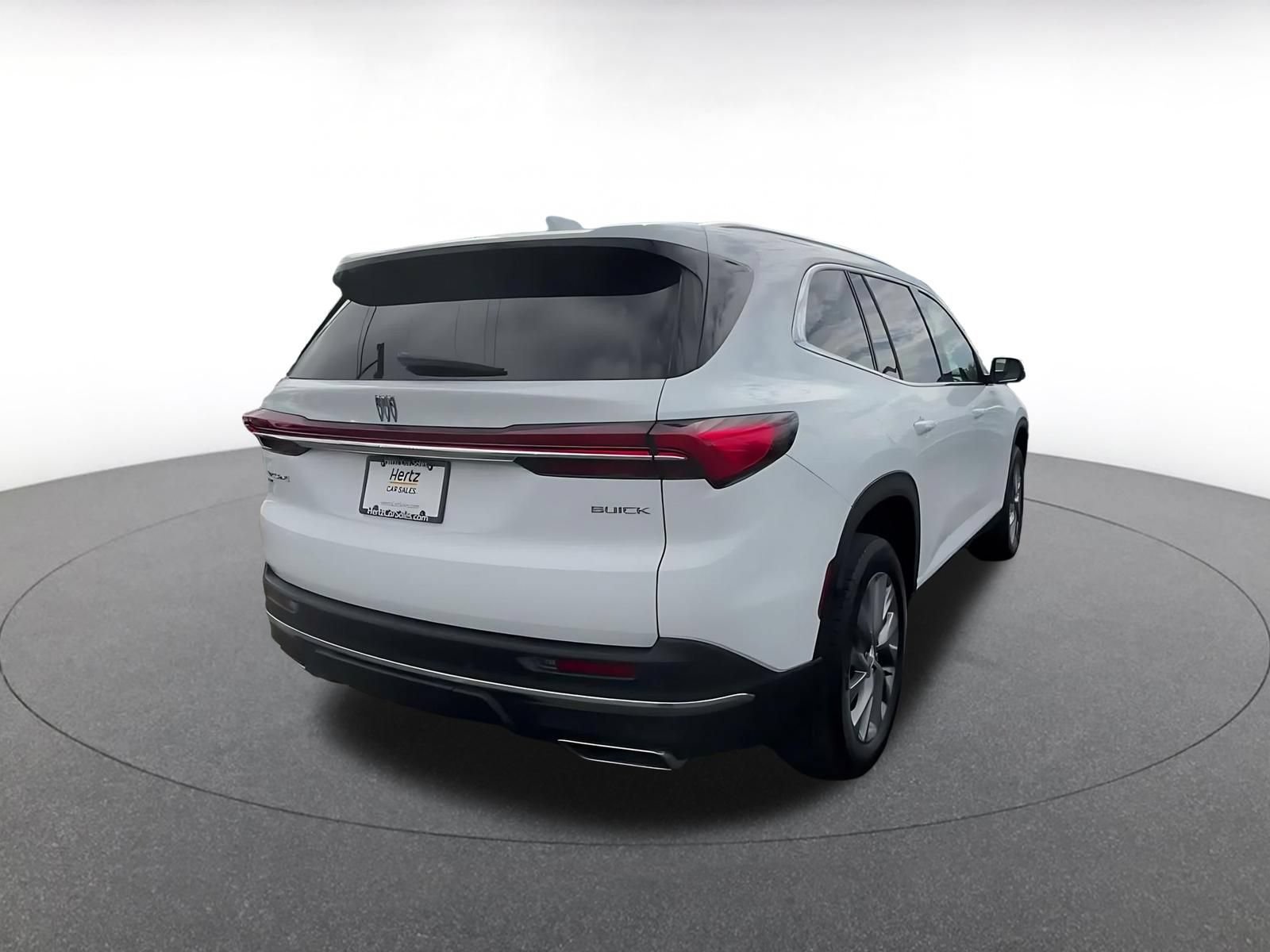 Used 2025 Buick Enclave Preferred AWD/4WD image 14