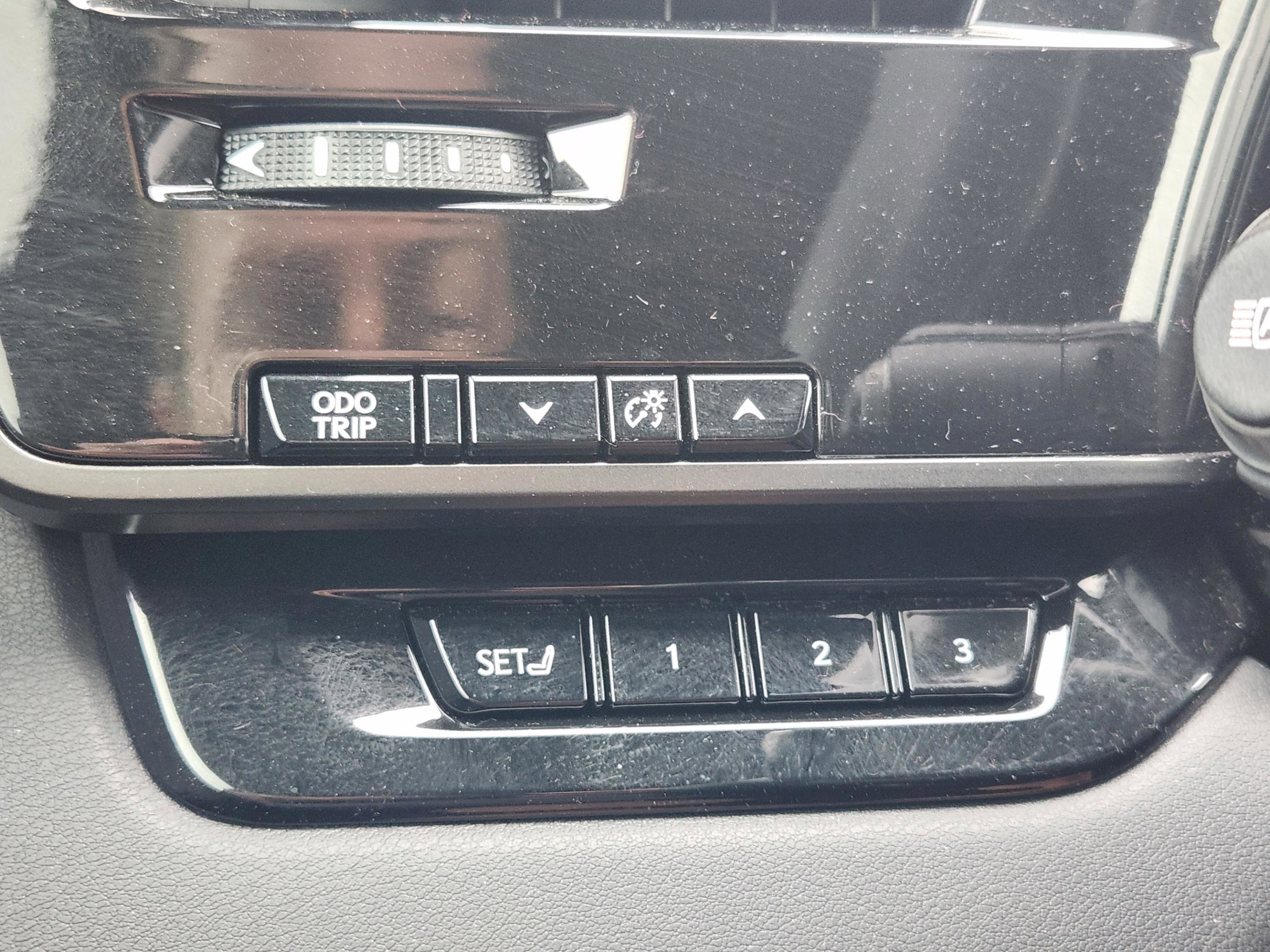 Certified 2023 Lexus RX 350 w/ Cold Area Package image 17