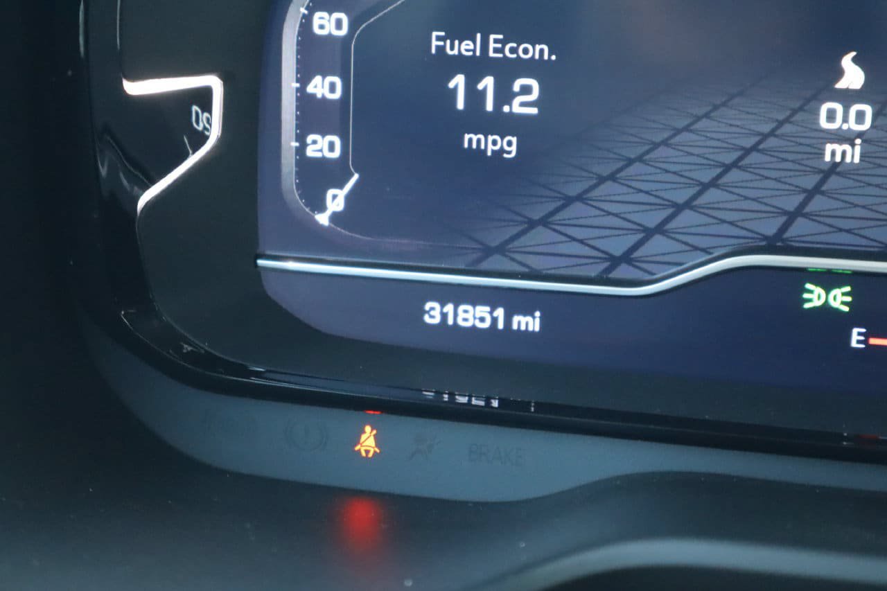 Used 2024 GMC Yukon Denali RWD image 12