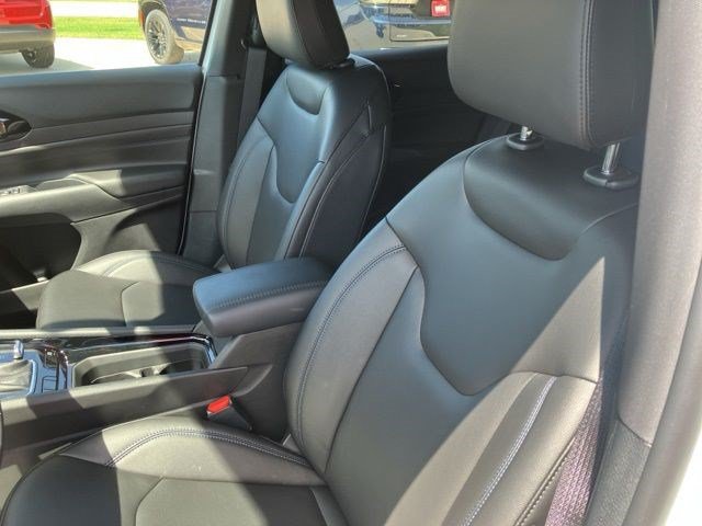 New 2026 Jeep Compass Limited AWD/4WD image 12