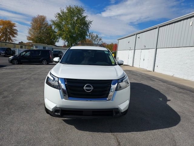 New 2025 Nissan Pathfinder SV image 11