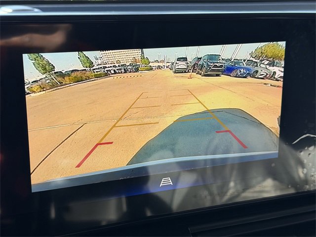 Used 2025 Chevrolet TrailBlazer LT w/ Driver Confidence Package image 16