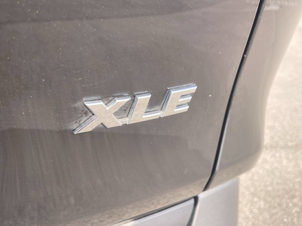 Used 2025 Toyota RAV4 XLE FWD image 13
