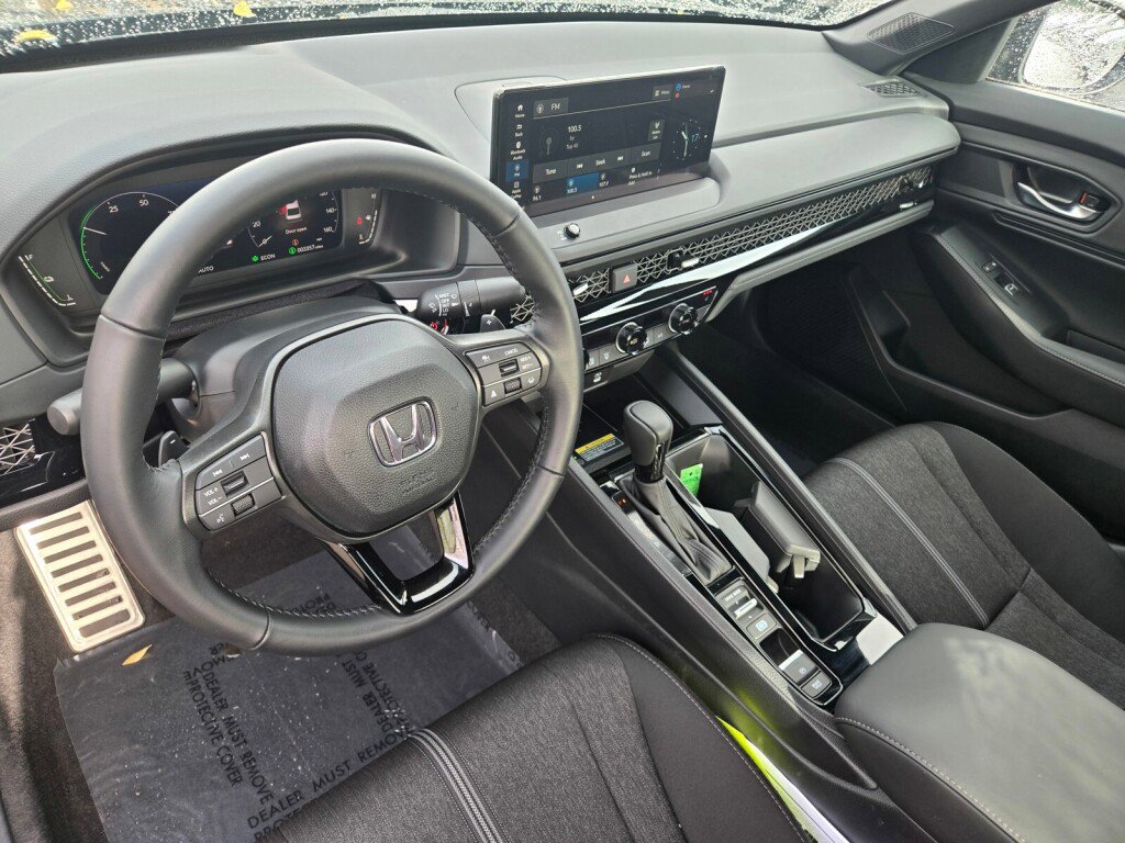Used 2025 Honda Accord Sport image 12