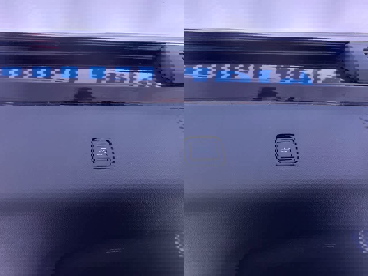 Used 2023 Chevrolet Traverse LT w/ LT Premium Package image 43