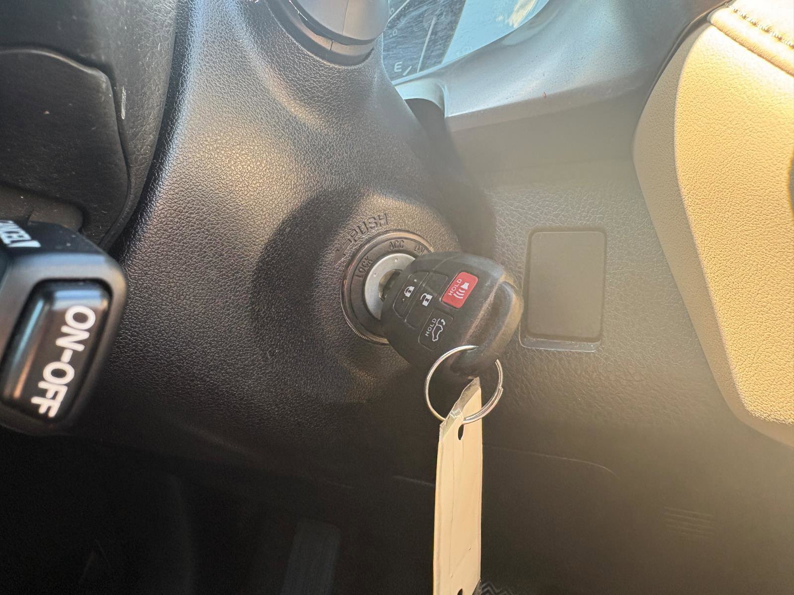 Used 2017 Toyota RAV4 XLE FWD image 28