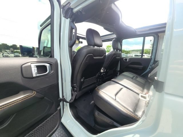 Used 2024 Jeep Wrangler Unlimited Sahara w/ Safety Group AWD/4WD image 28