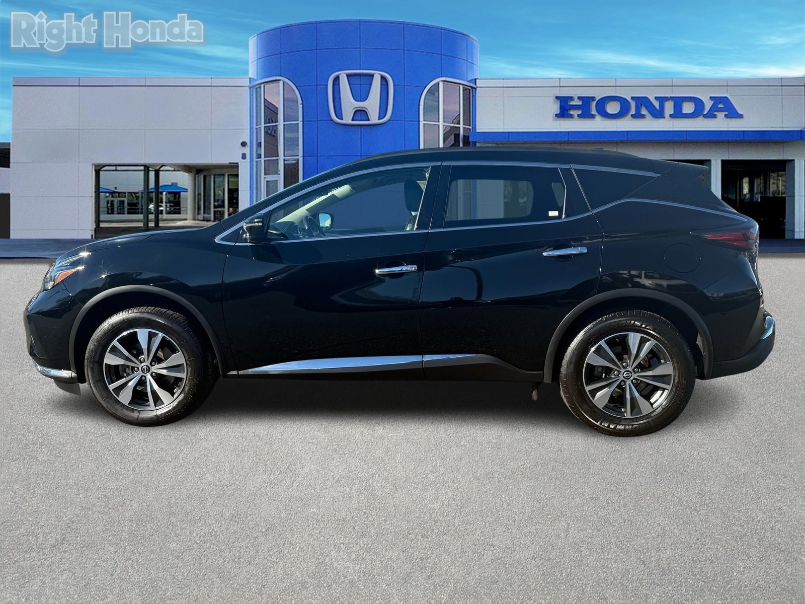 Used 2023 Nissan Murano SV image 3