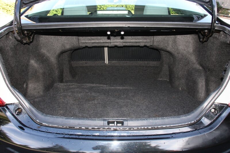 Used 2014 Toyota Camry LE FWD image 16
