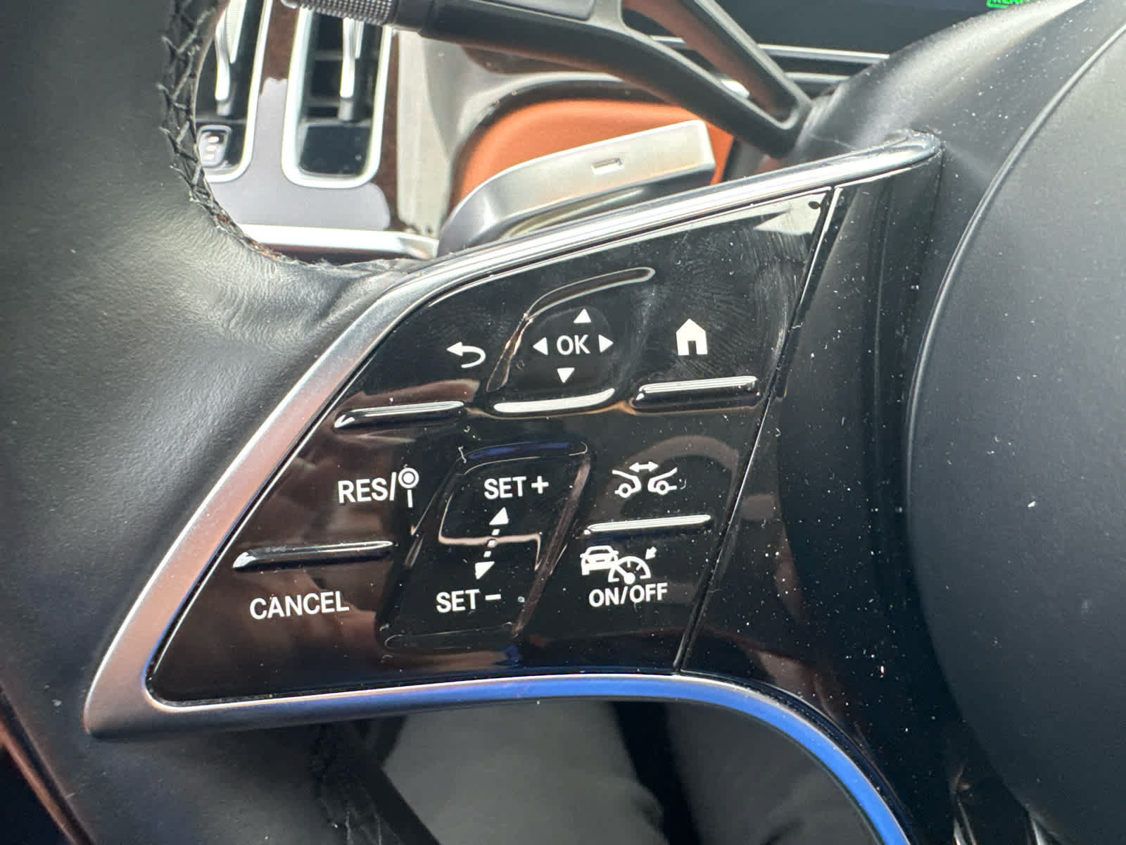 Used 2023 Mercedes-Benz S 580e 4MATIC Sedan image 24