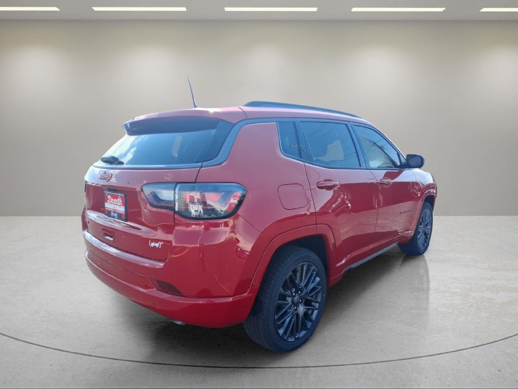 Used 2022 Jeep Compass Limited w/ (RED) Package AWD/4WD image 3