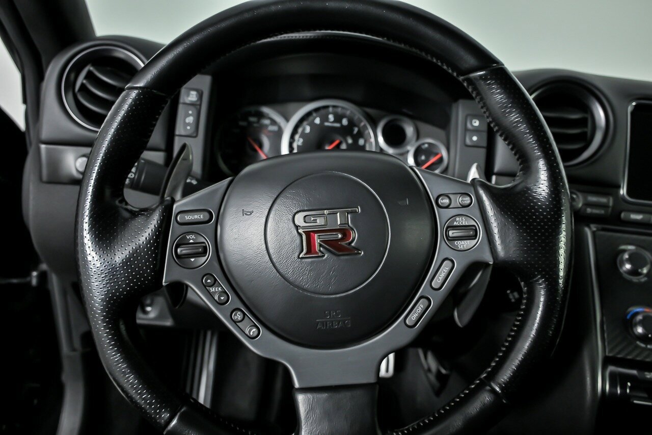 Used 2013 Nissan GT-R Premium AWD/4WD image 27