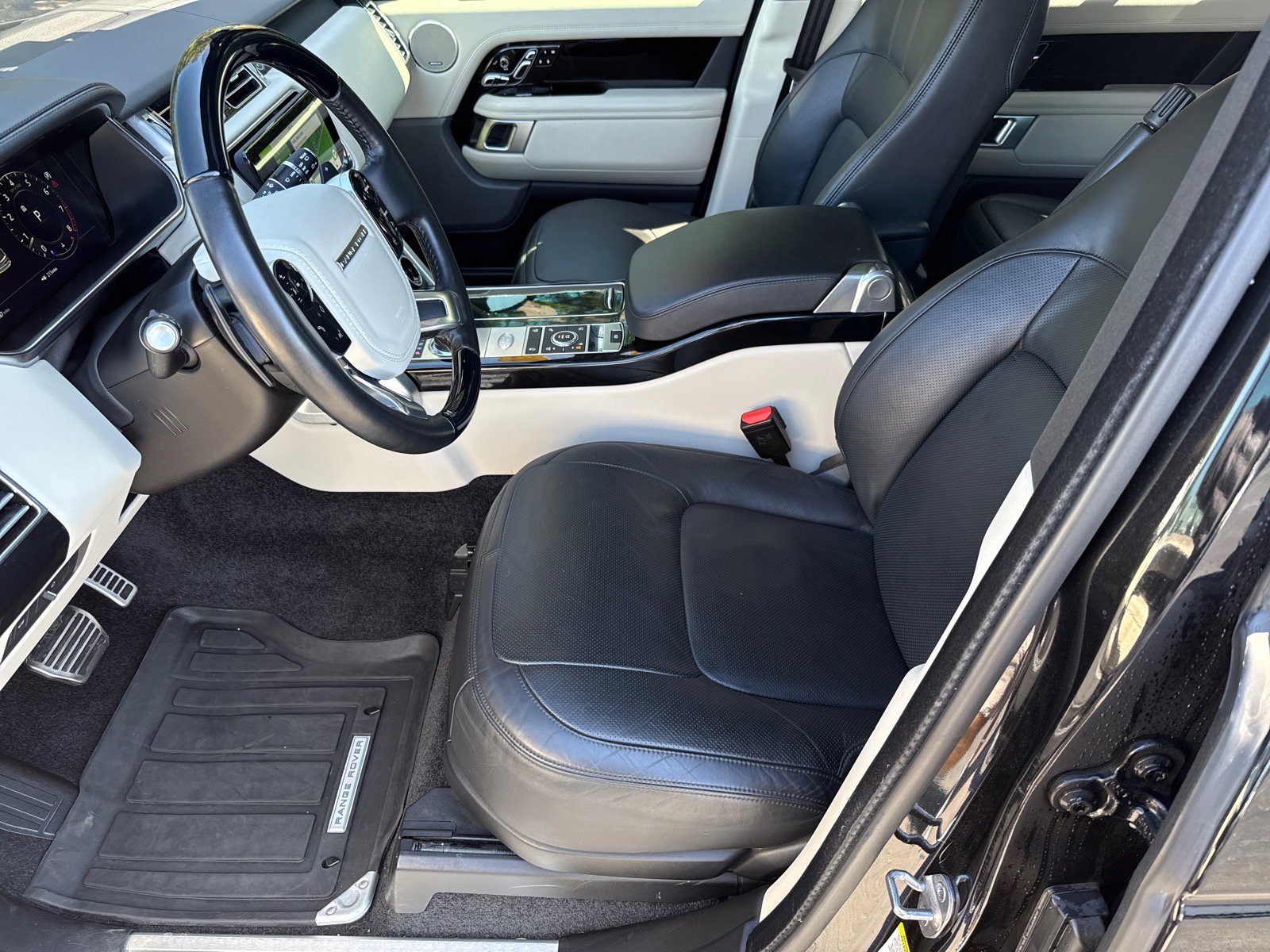 Used 2022 Land Rover Range Rover Westminster Edition image 10