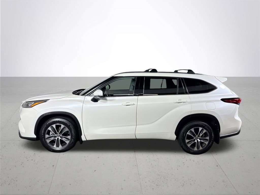 Used 2020 Toyota Highlander XLE image 9