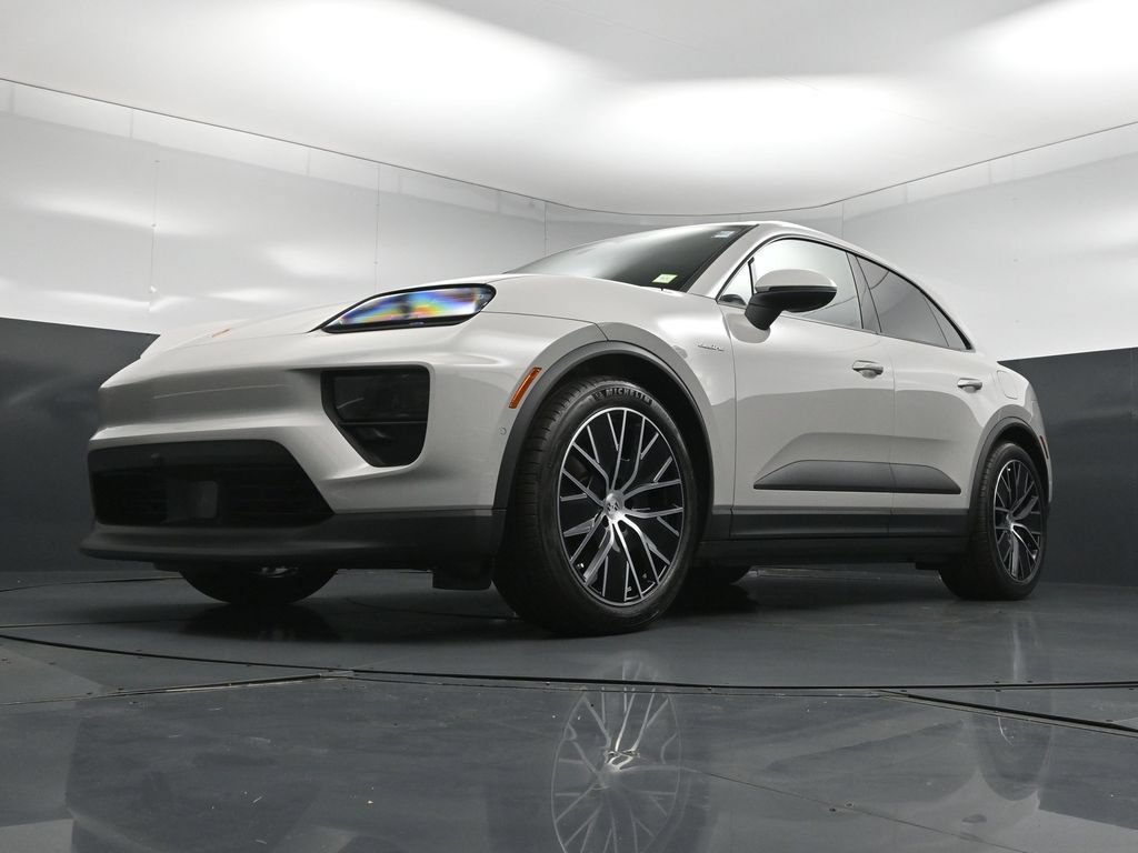 New 2026 Porsche Macan 4 Electric AWD/4WD image 28