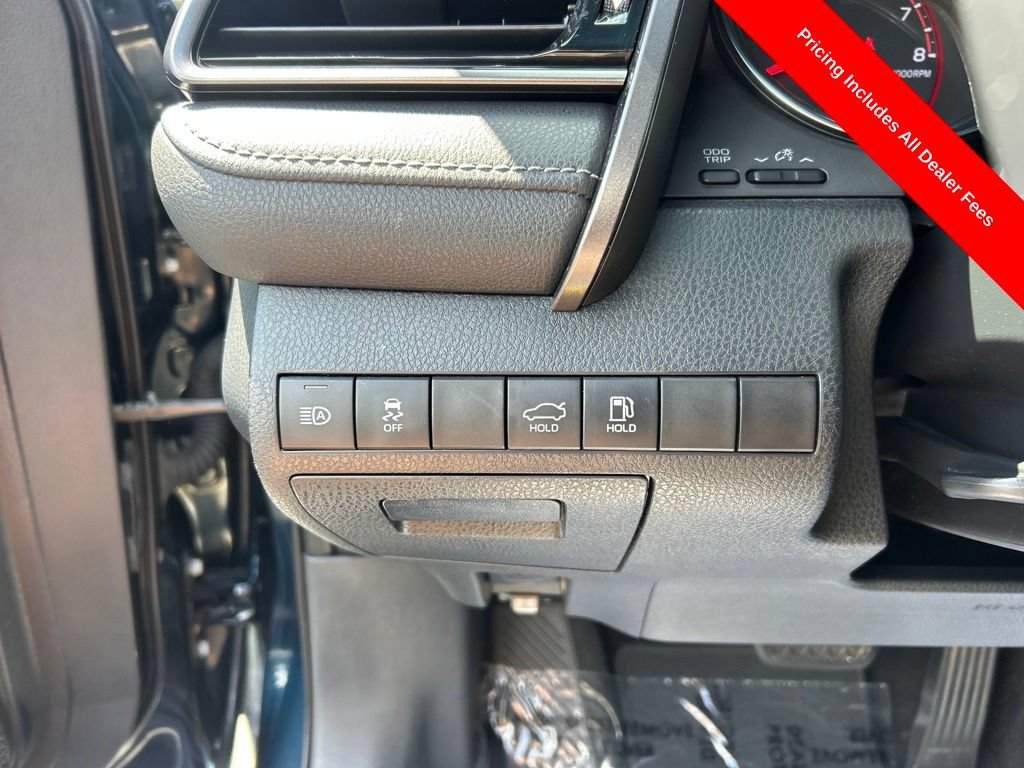 Used 2020 Toyota Camry XSE w/ Navigation Package FWD image 6
