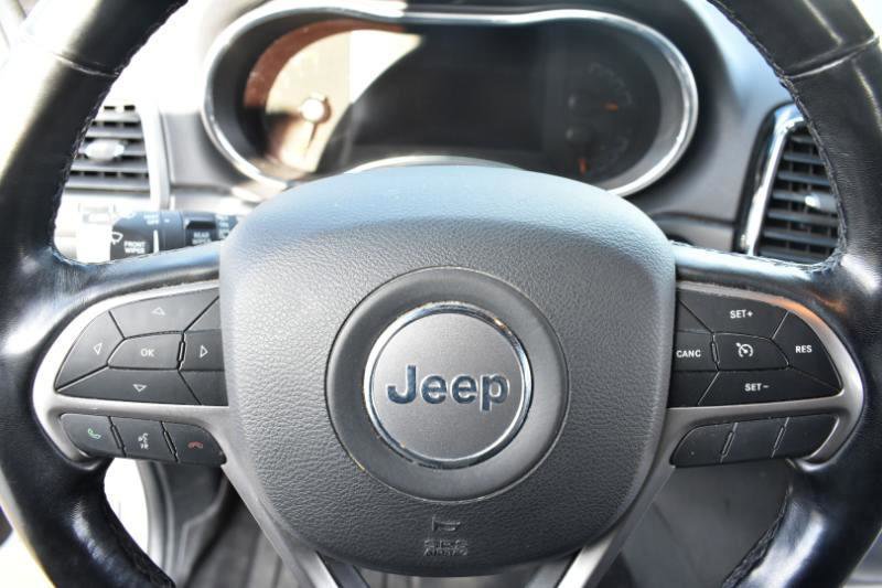 Used 2020 Jeep Grand Cherokee Altitude AWD/4WD image 29
