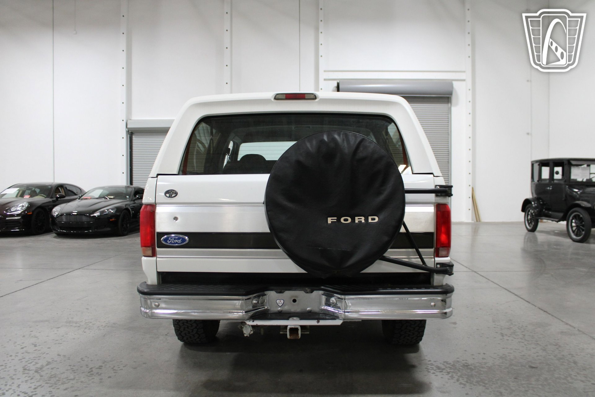 Used 1992 Ford Bronco XLT AWD/4WD image 14