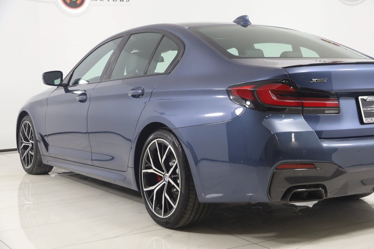 Used 2023 BMW M550i xDrive w/ Executive Package AWD/4WD image 30