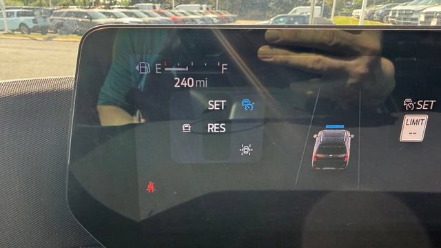 Used 2025 Ford Expedition Max Platinum AWD/4WD image 15
