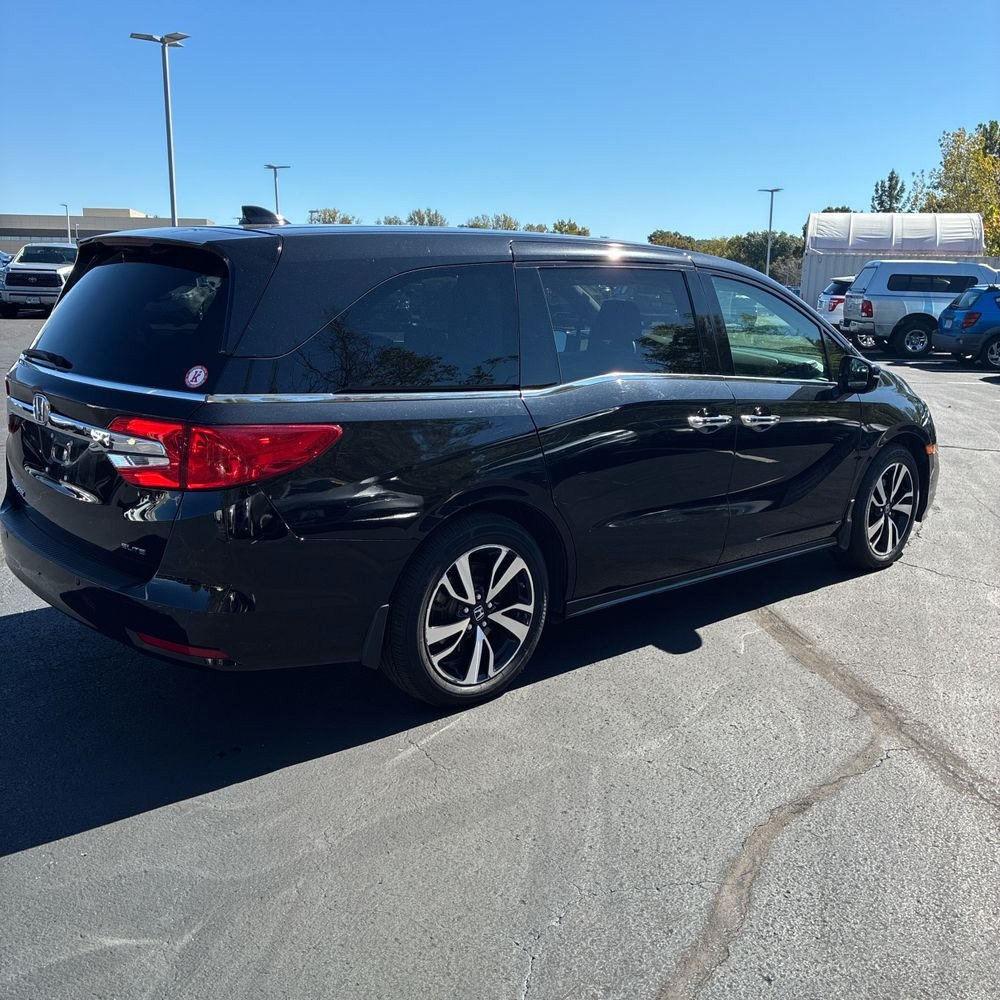 Used 2018 Honda Odyssey Elite image 3